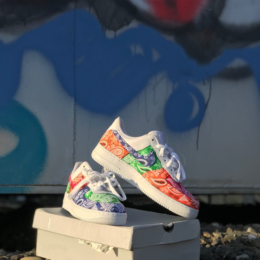 Air Force 1 - Picture 1 of 7